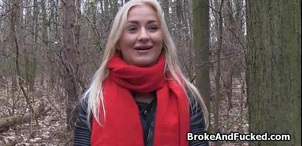  Fucking pretty blond amateur in forest